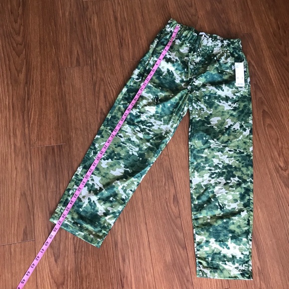 URBAN OUTFITTERS Camo Streetwear Pants Size Small NWT - Picture 8 of 8